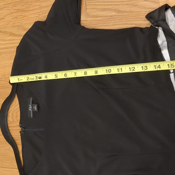 LAST DAY! Beautiful black/red/silver party dress, size 4 - Picture 8 of 10